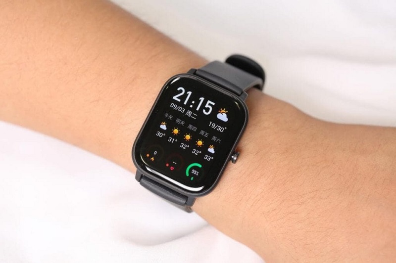 Đồng hồ th&ocirc;ng minh Amazfit GTS 3 c&oacute; thiết kế h&igrave;nh chữ nhật viền khung hợp kim sang trọng